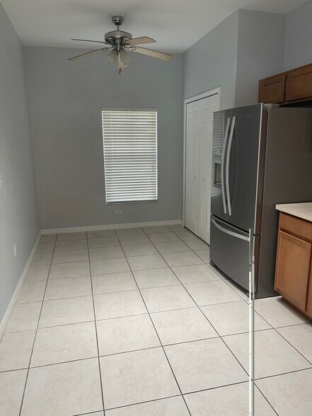 Building Photo - 4152 Winding Vine Dr