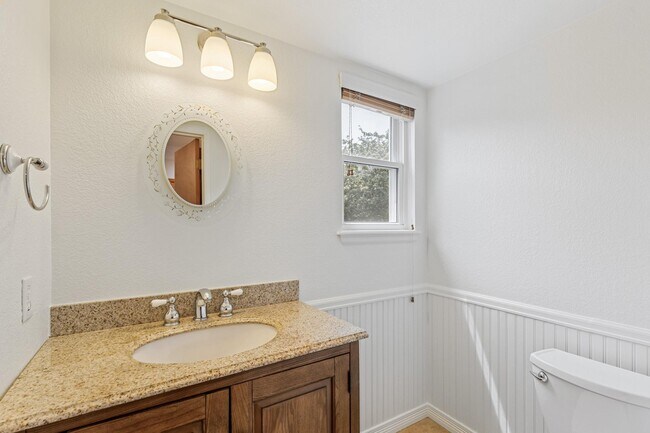 Building Photo - 12756 Utica Cir