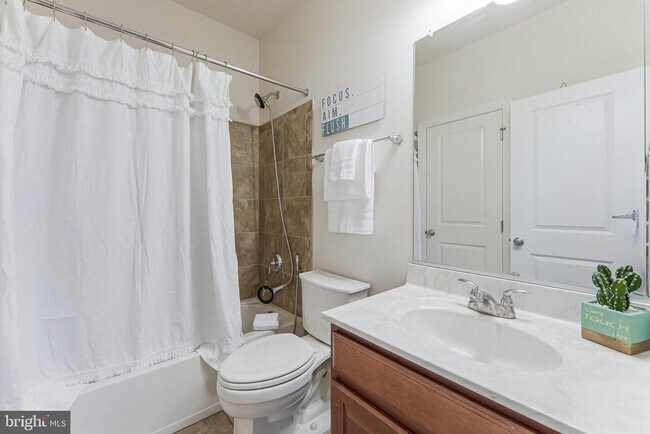 Building Photo - 22507 Bowens Wharf Pl