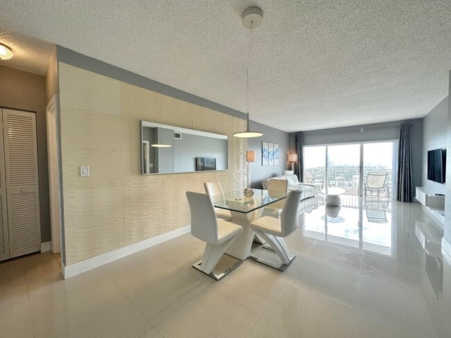 Building Photo - 1985 S Ocean Dr