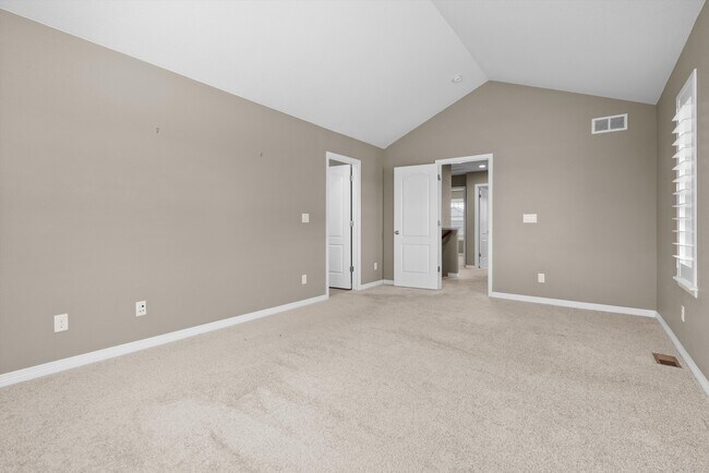 Building Photo - 8344 Coopers Hawk Way