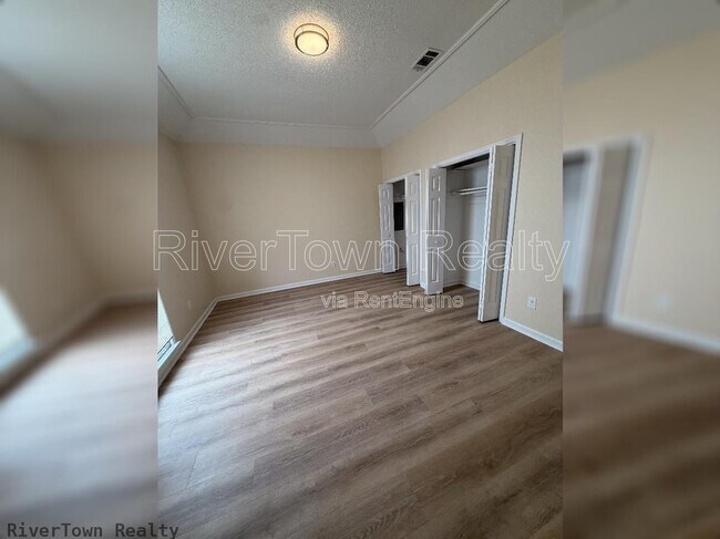 Building Photo - 3693 Hyacinth Dr