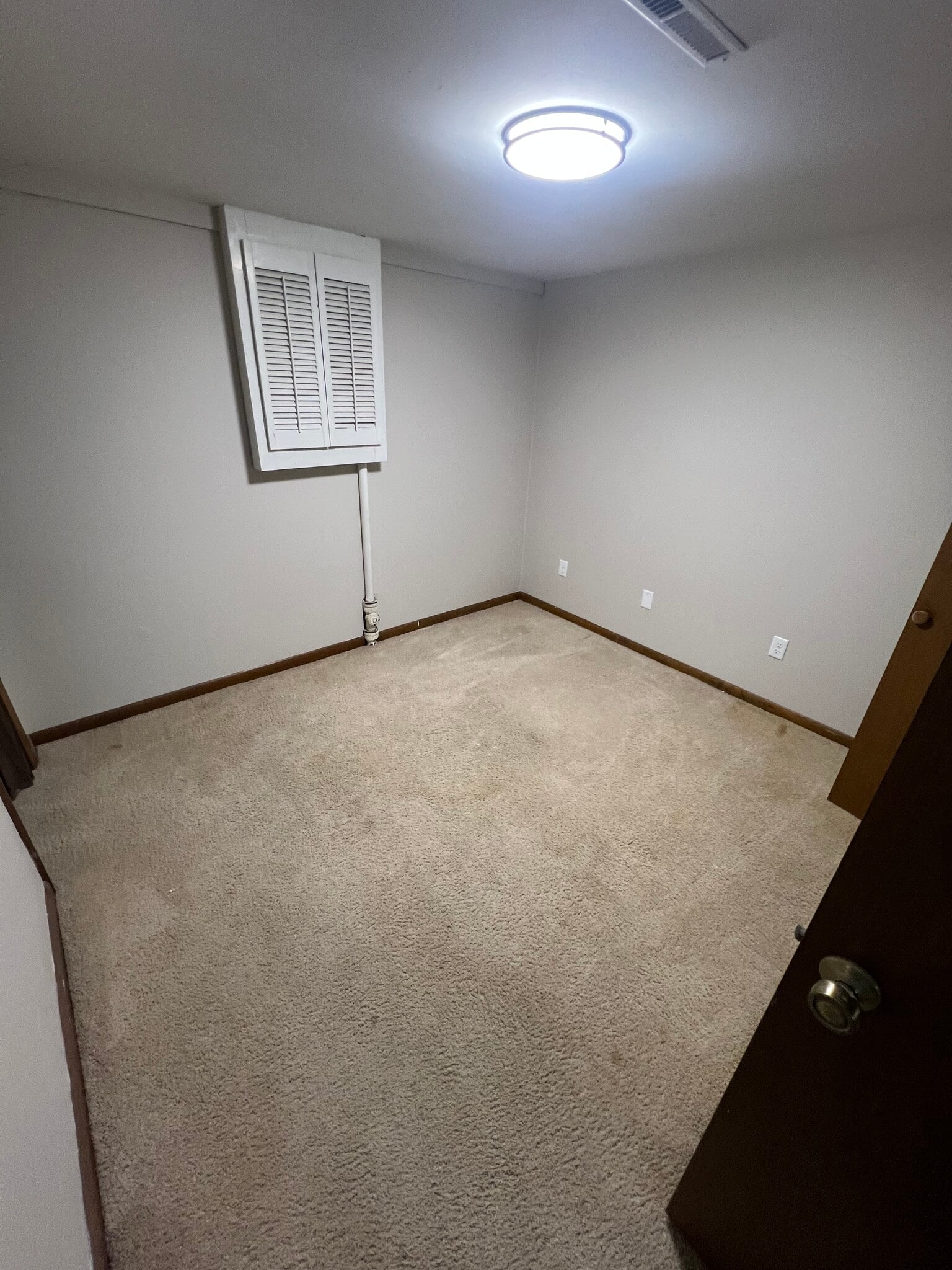 Building Photo - 433 S Ridge Rd