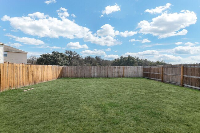 Building Photo - Monticello Ranch-Available Now-3Bd/3Ba