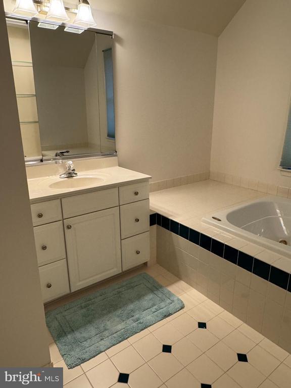 Building Photo - 10838 Welbury Ct