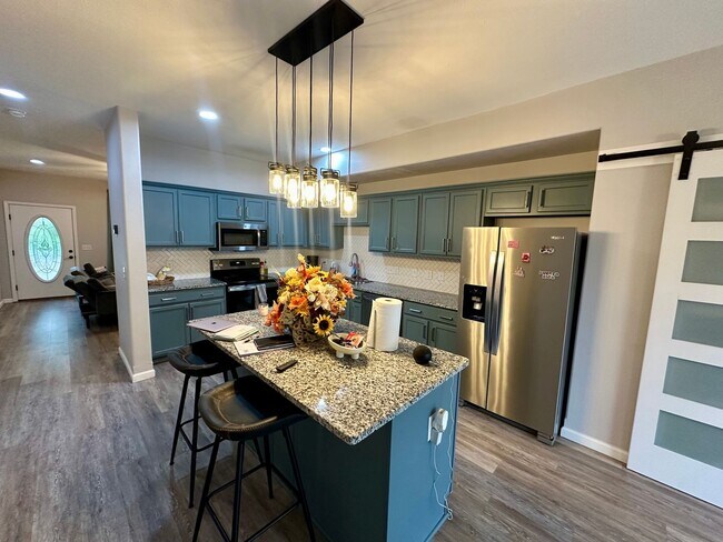 Building Photo - 301 Carmel Valley Way