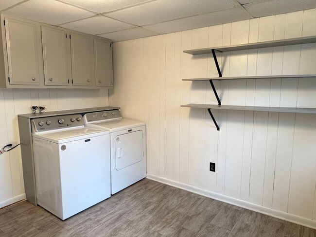 Building Photo - 3 Bedroom, 2 Bath Home in Manheim - Fenced...