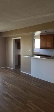 Building Photo - 754 E 84th St