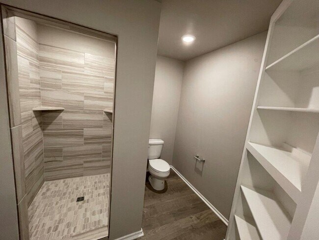 Building Photo - 3 bed 2 bath town home in Putnam City Scho...