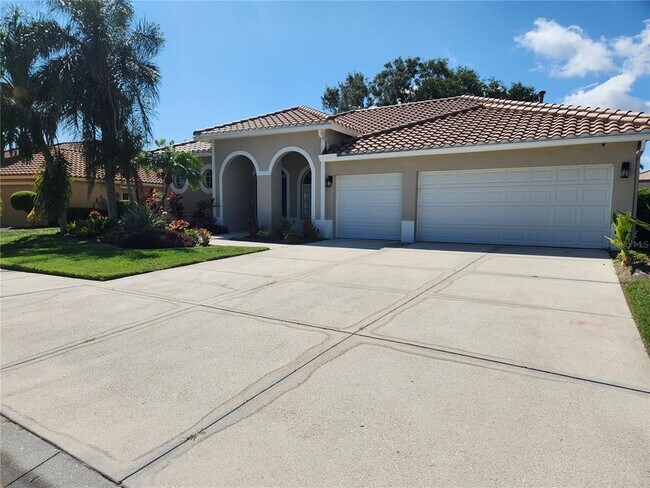 Primary Photo - 5274 Far Oak Cir