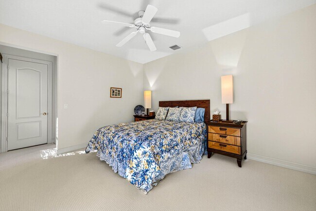 Building Photo - 123 Sunesta Cove Dr