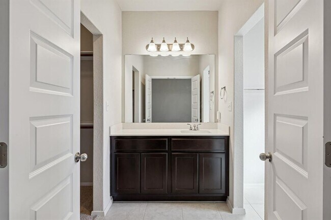 Building Photo - 316 Insider Loop