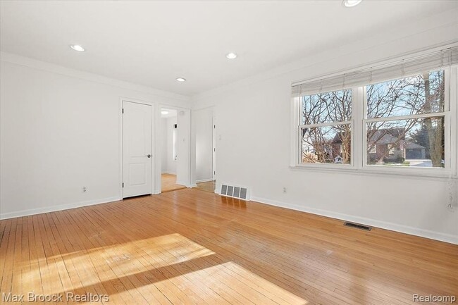 Building Photo - 912 Woodsboro Dr