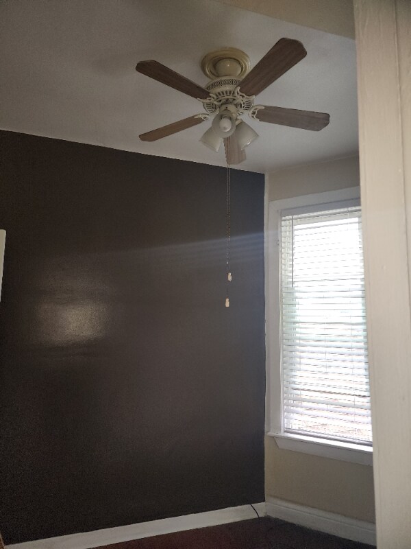 Building Photo - 6352 S Rhodes Ave