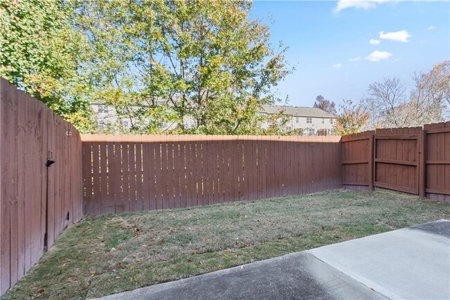 Building Photo - 2394 Whiteoak Ct SE