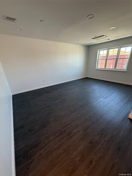 Building Photo - 338 Beach 46th Street