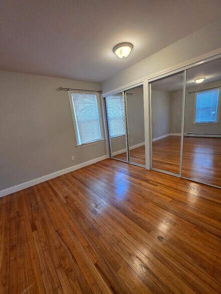 Building Photo - 1066 Bedford St