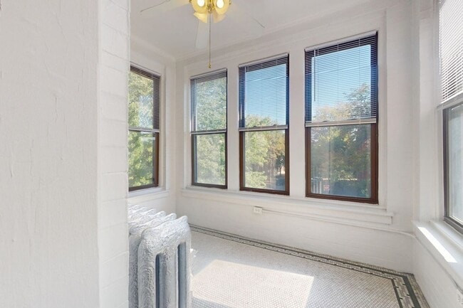 Floorplan - 918 E. Hyde Park Boulevard
