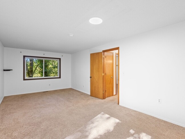 Building Photo - 1107 Meadowview Ct