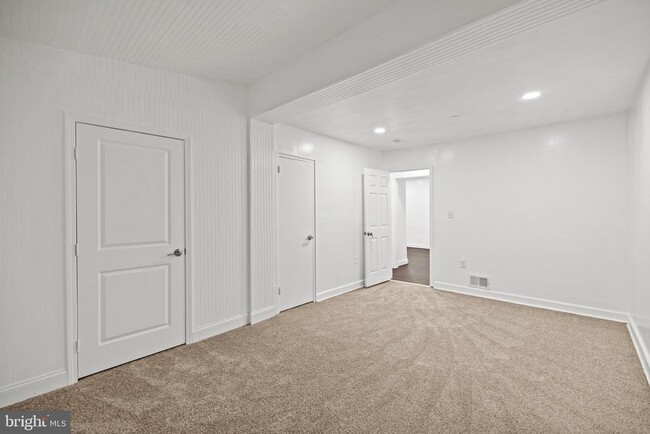 Building Photo - 7213 Tyler Ave