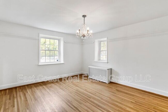 Building Photo - 720 Northern Ave