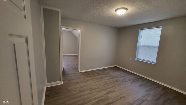 Building Photo - 653 Birch Ave