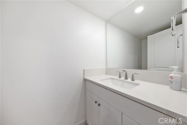 Building Photo - 322 Proctor