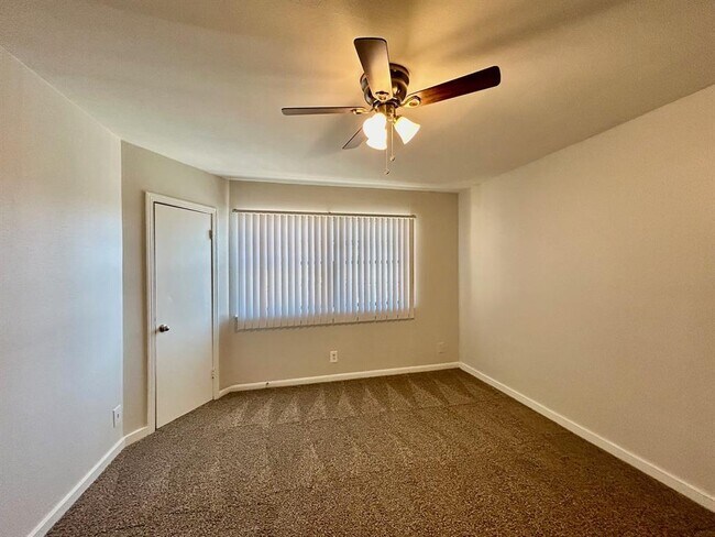 Building Photo - 3629 N MacGregor Way
