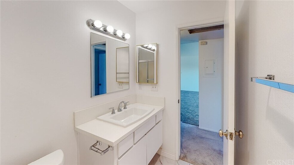 Building Photo - 12157 Moorpark St