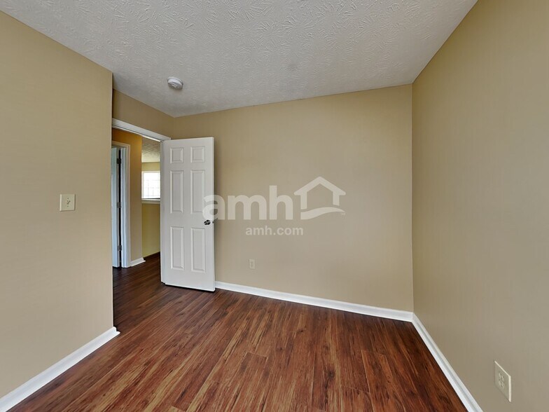 Building Photo - 5824 Twin River Ln