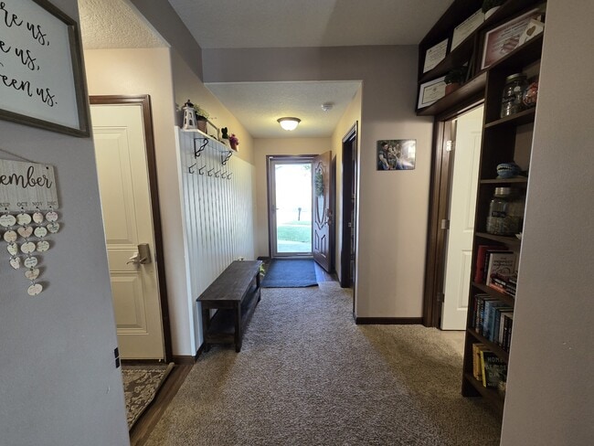 Building Photo - 4121 Mockingbird Ln