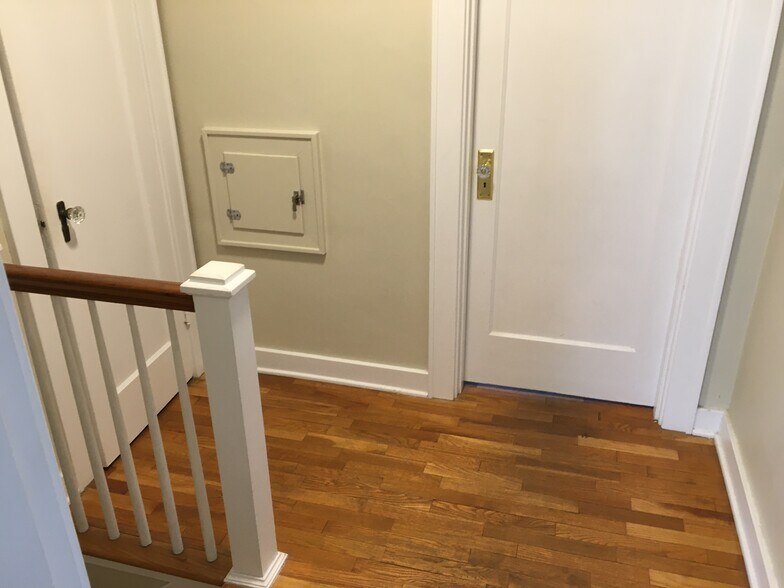 Second floor landing - 1304 Dunklin St