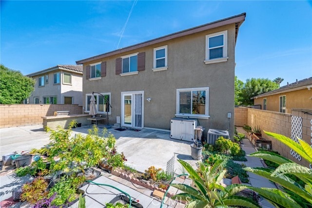 Building Photo - 12488 Celebration Dr