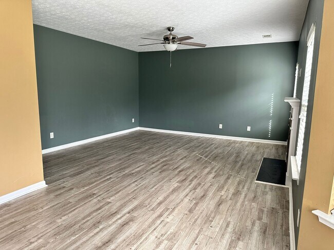 Building Photo - 26 Apache Trail