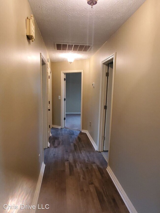 Building Photo - 3 br, 2 bath House - 402 SCOTT RD