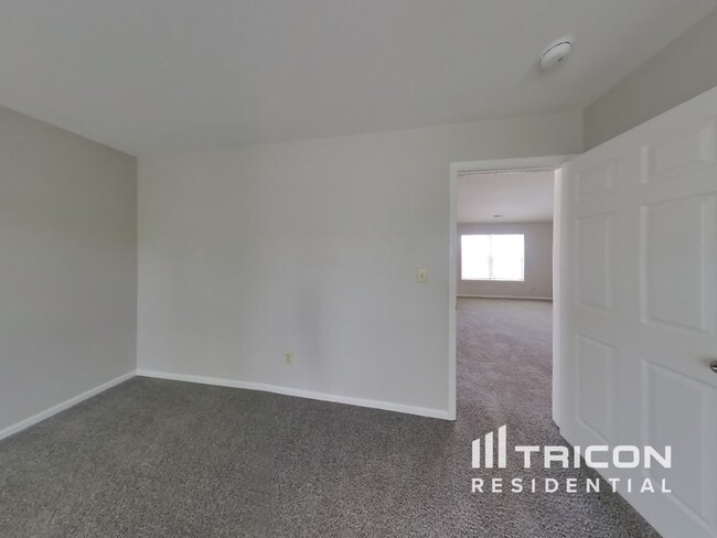 Building Photo - 9710 Treyburn Green Way