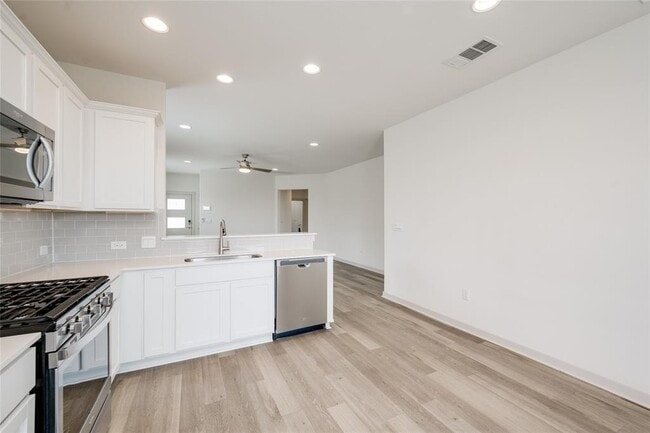 Building Photo - 8004 Linnie Ln