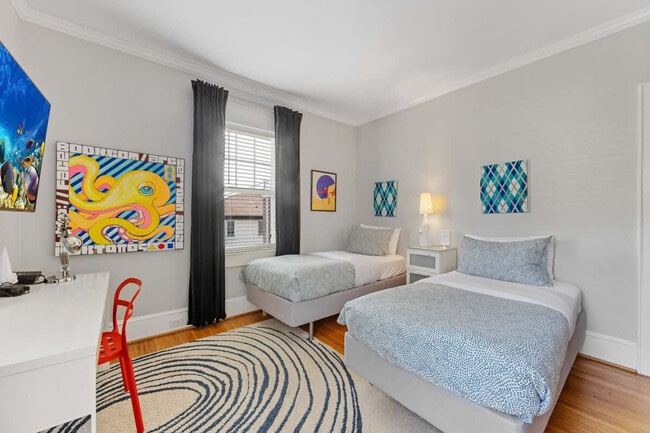 Building Photo - 800 Magnolia Ave