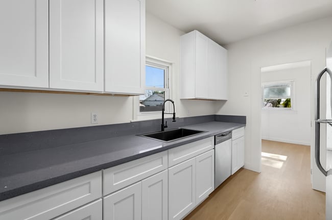 Building Photo - Freshly Remodeled 3 Bed / 2 Bath Home with Large Private Yard