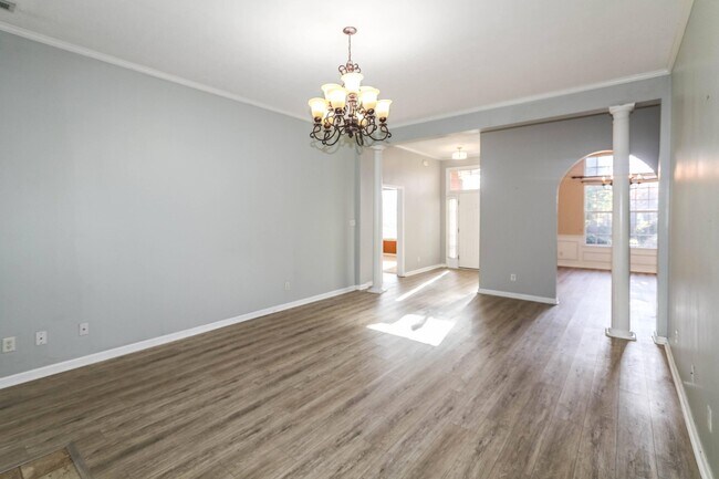 Building Photo - 5803 Carriage Hills Dr