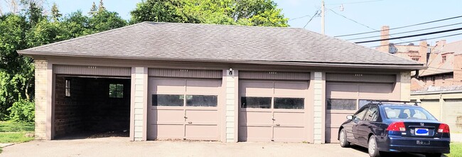 Building Photo - 2177 Coventry Rd