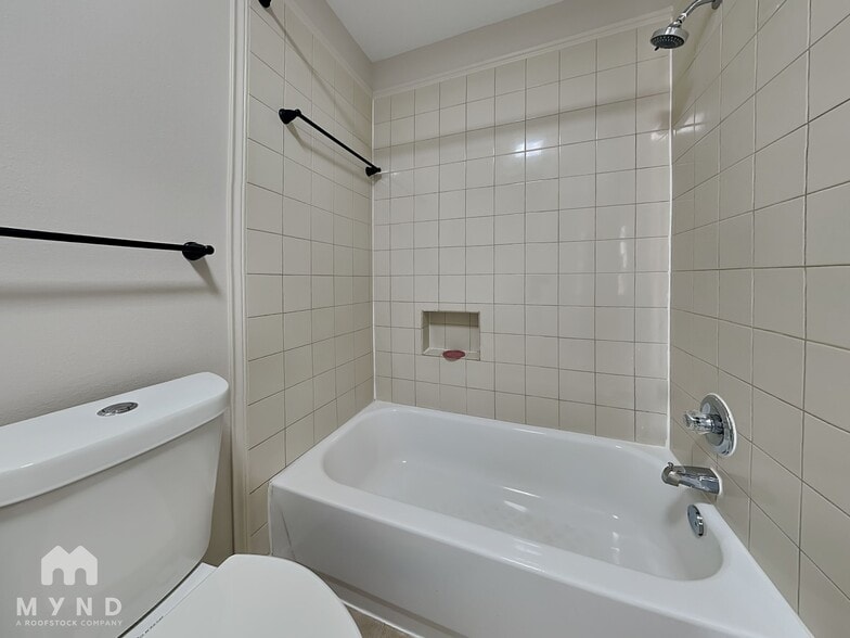 Building Photo - 6128 Sidney St