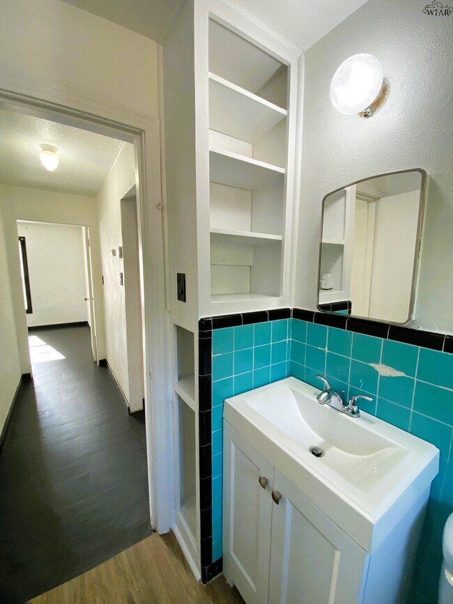 Building Photo - 309 Rockwood Dr