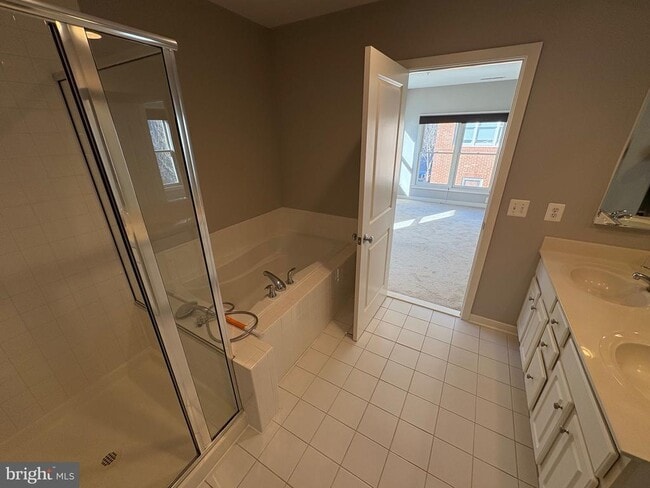 Building Photo - 2324 Cobble Hill Terrace