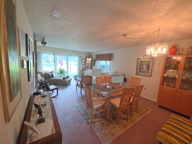 Building Photo - 120 Pear Tree Ln
