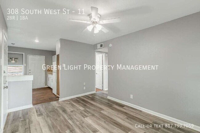 Building Photo - 308 South West St-11