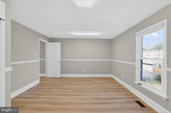 Building Photo - 3309 Martin Luther King Jr Ave SE