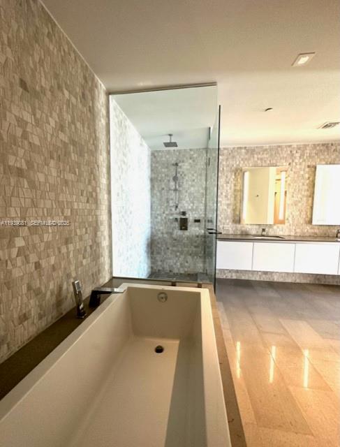 Building Photo - 68 SE 6th St