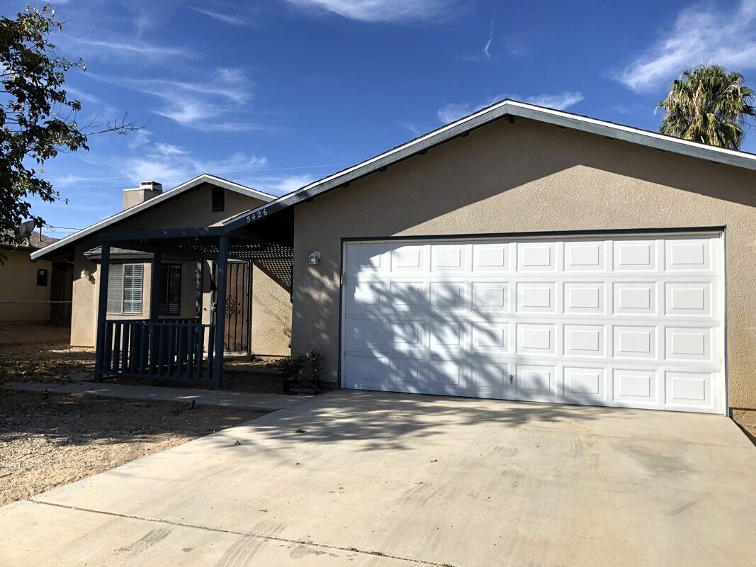 Building Photo - 5426 Mariposa Ave