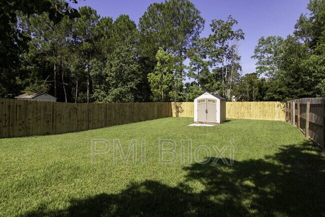 Building Photo - 11107 Dede Dr